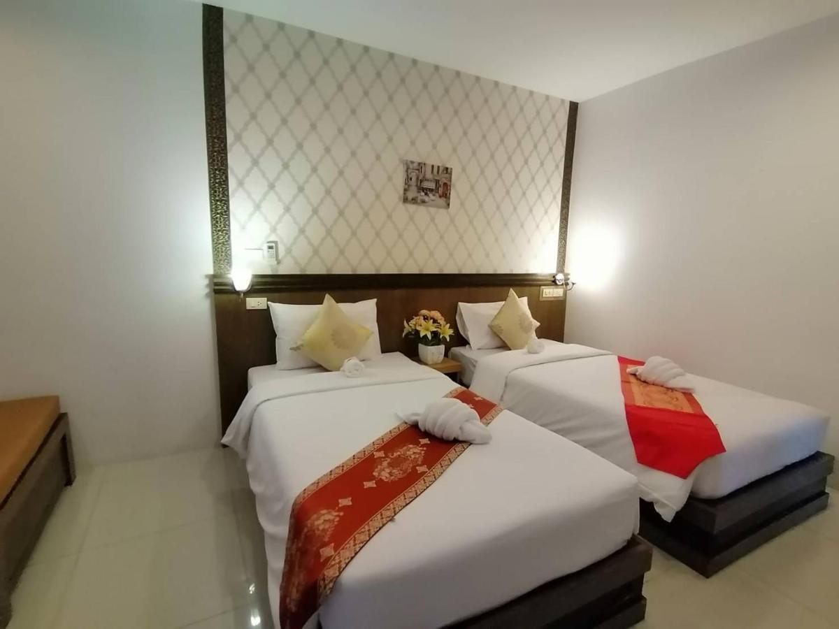 Nj Patong Hotel Екстер'єр фото