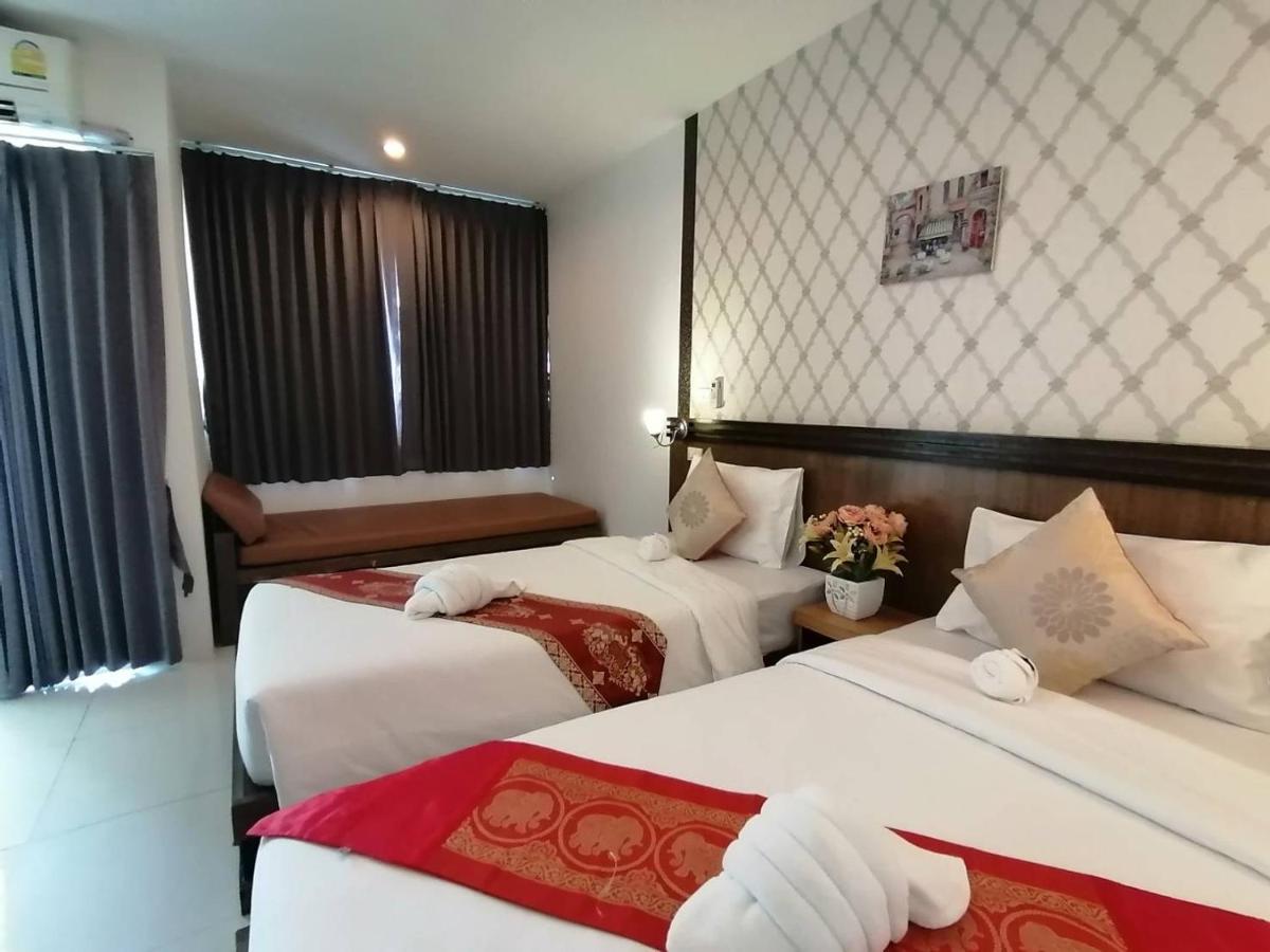 Nj Patong Hotel Екстер'єр фото