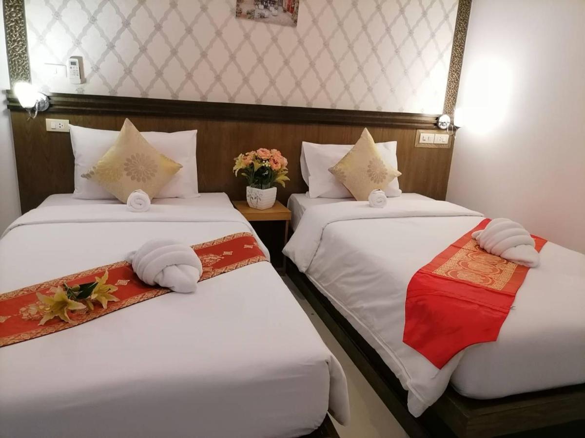 Nj Patong Hotel Екстер'єр фото