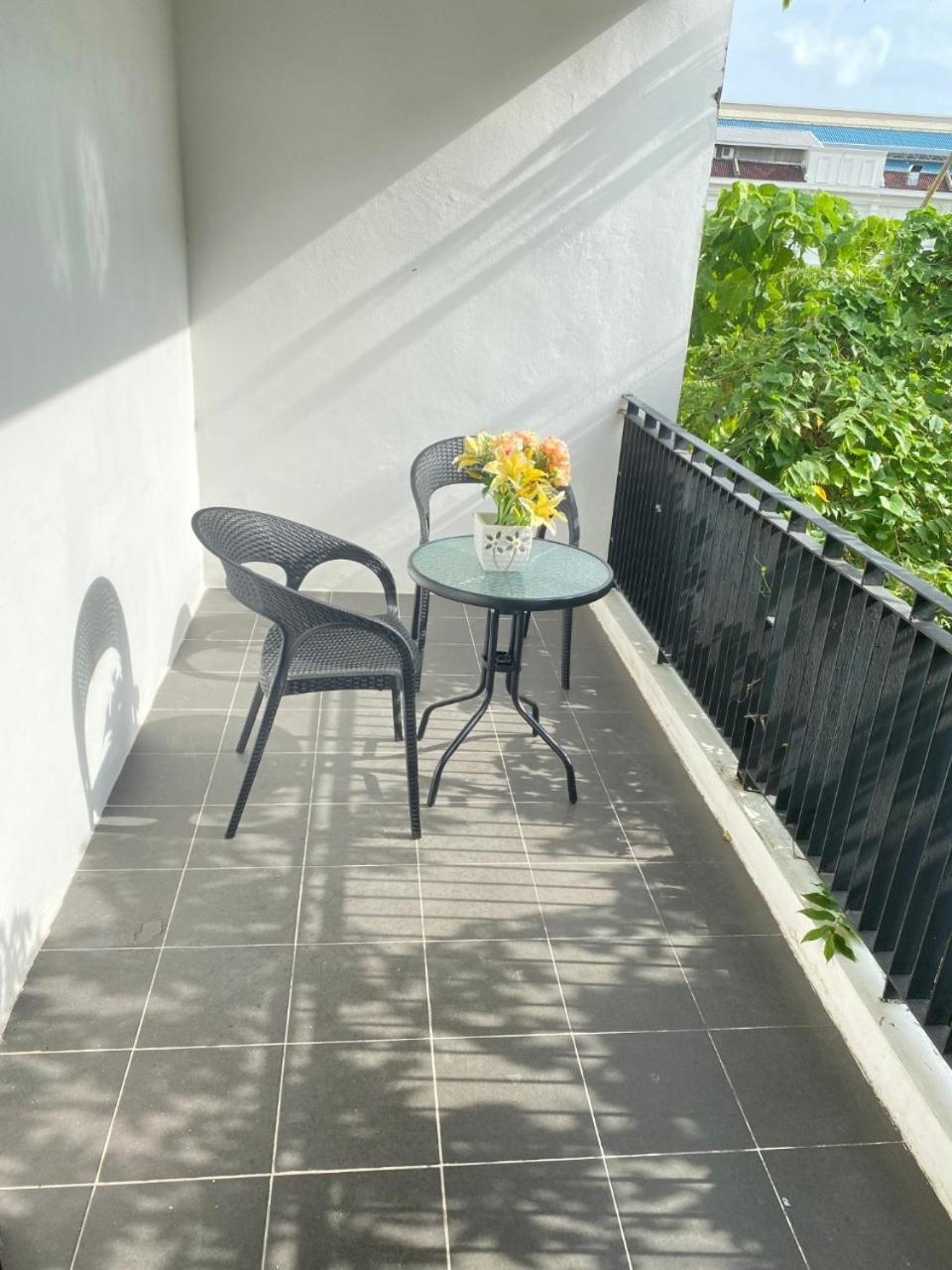 Nj Patong Hotel Екстер'єр фото