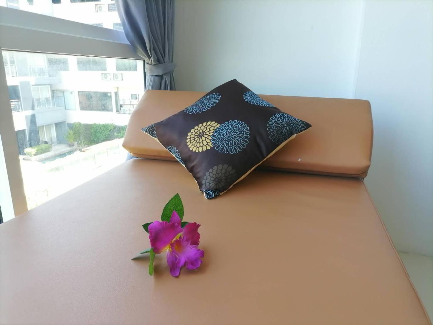 Nj Patong Hotel Екстер'єр фото