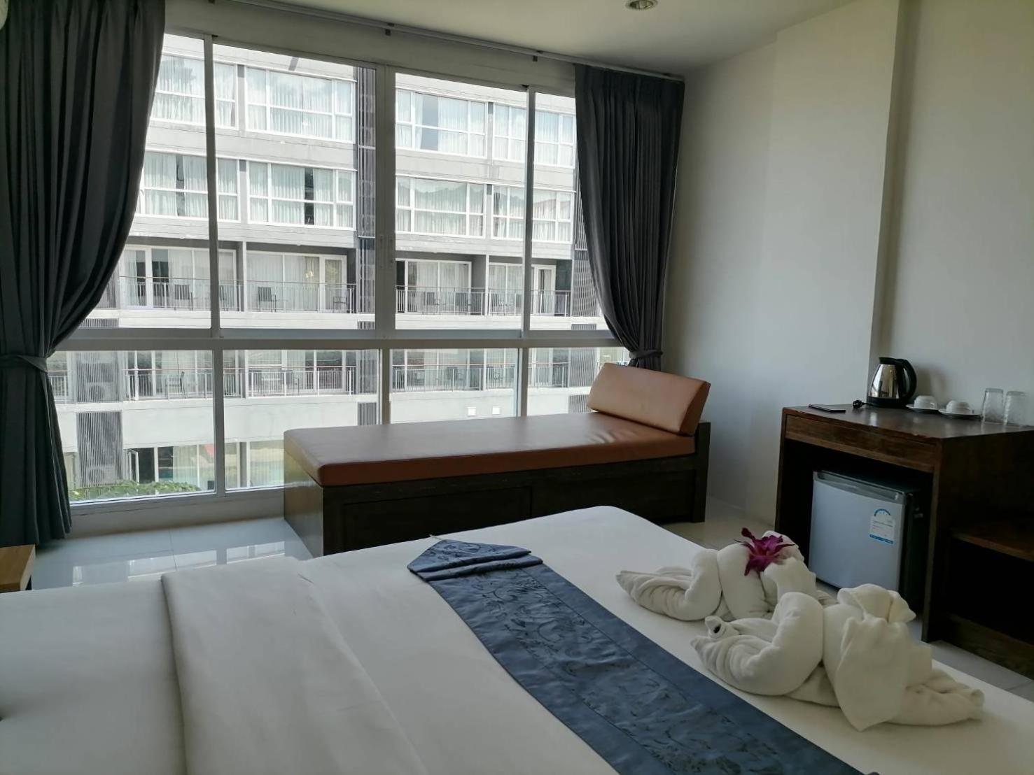 Nj Patong Hotel Екстер'єр фото