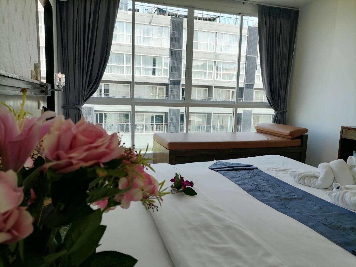 Nj Patong Hotel Екстер'єр фото